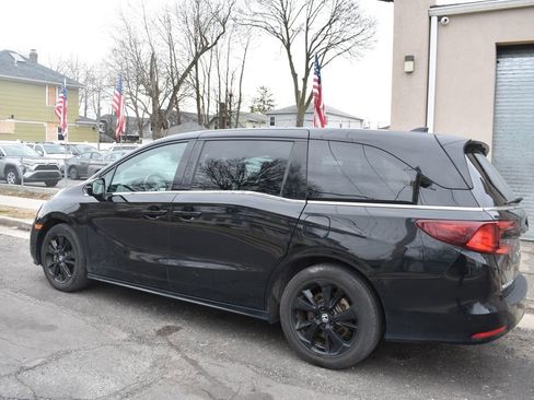Used 2023 Honda Odyssey Sport image 7