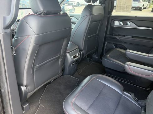 Used 2025 Ford Explorer ST RWD image 26