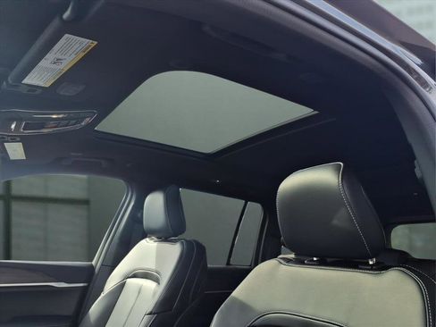 New 2026 Jeep Grand Cherokee Limited RWD image 16