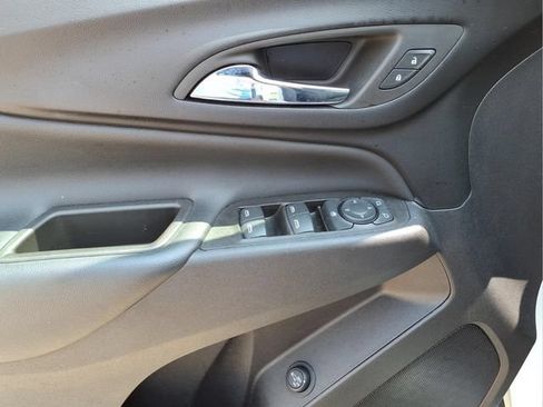 Used 2023 Chevrolet Equinox LT w/ Driver Convenience Package AWD/4WD image 11