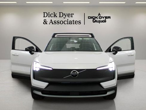 New 2026 Volvo EX30 Cross Country Ultra w/ Protection Package Premier image 8