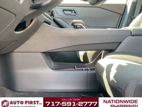 Used 2023 Nissan Rogue S AWD/4WD image 9