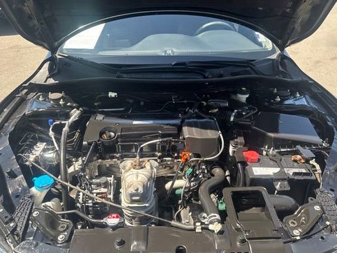 Used 2017 Honda Accord LX image 38