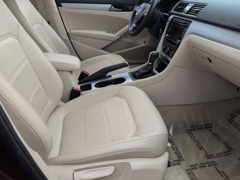 Used 2013 Volkswagen Passat 2.5 SE image 22
