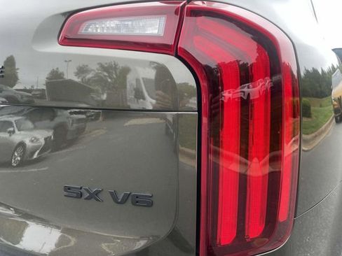 Certified 2021 Kia Telluride SX w/ SX Prestige Package AWD/4WD image 11
