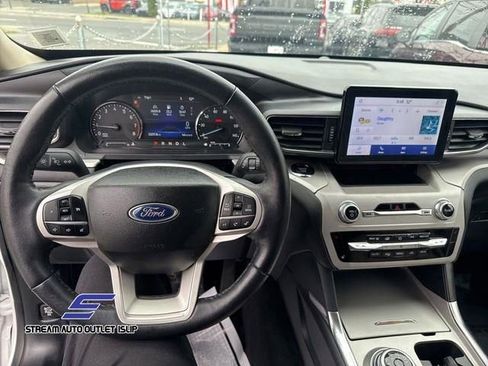 Used 2023 Ford Explorer XLT w/ Equipment Group 202A image 22