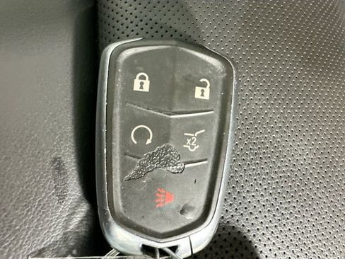 Used 2024 Cadillac XT6 Sport w/ Technology Package AWD/4WD image 18