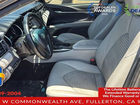 Used 2018 Toyota Camry SE FWD image 15