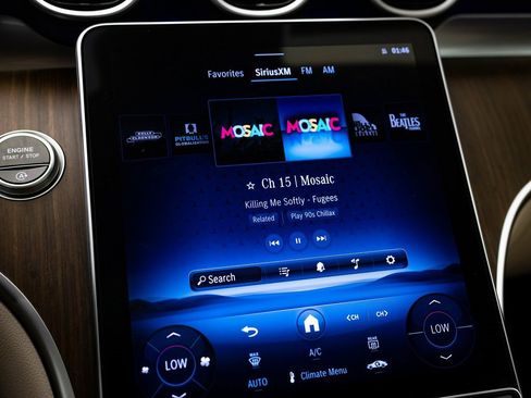 Used 2025 Mercedes-Benz C 300 4MATIC Sedan image 23