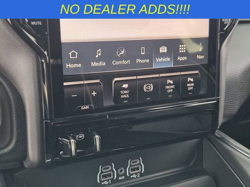 New 2026 RAM 2500 Laramie AWD/4WD image 16