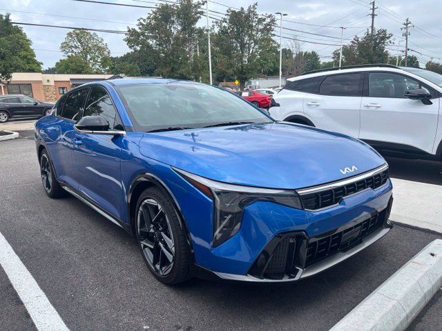 Certified 2025 Kia K4 GT-Line FWD image 2
