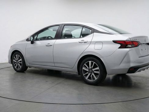 Used 2025 Nissan Versa SV image 5