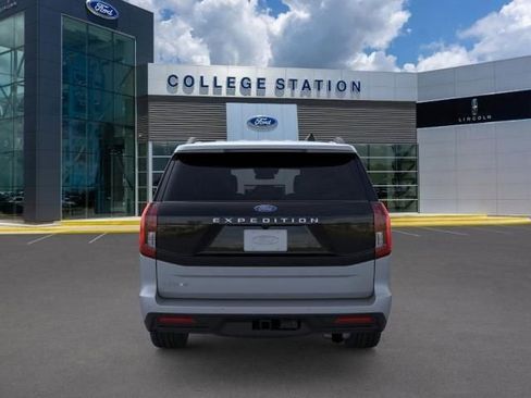 New 2025 Ford Expedition Active image 5