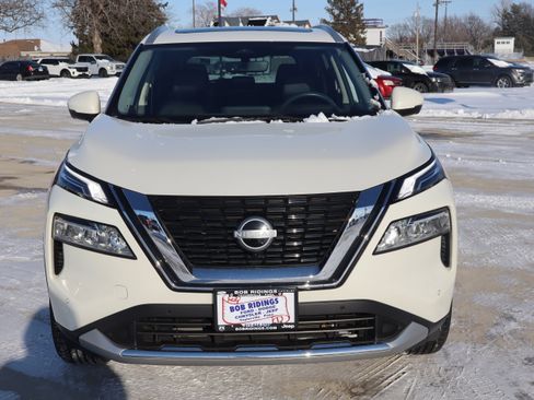 Used 2023 Nissan Rogue Platinum w/ Platinum Premium Package image 3