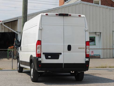 Used 2023 RAM ProMaster 2500 FWD image 6