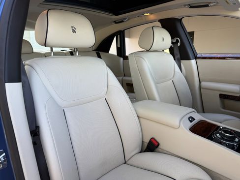 Used 2015 Rolls-Royce Ghost image 32