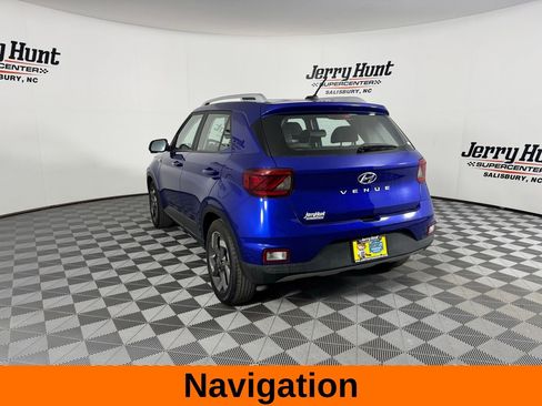 Used 2024 Hyundai Venue Limited image 7