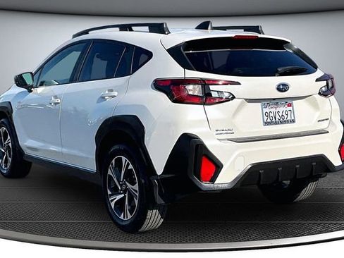 Used 2024 Subaru Crosstrek 2.0i Premium image 4