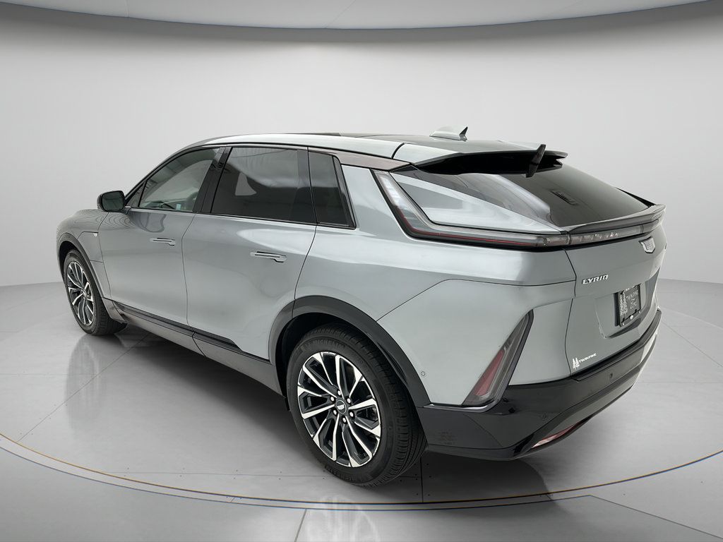 Used 2024 Cadillac Lyriq Sport AWD/4WD image 4