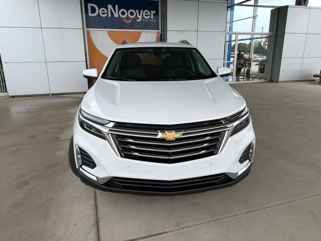 Used 2022 Chevrolet Equinox Premier AWD/4WD image 13
