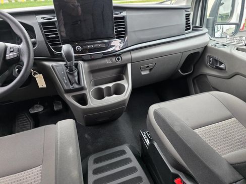 Used 2024 Ford Transit 350 XLT RWD image 18