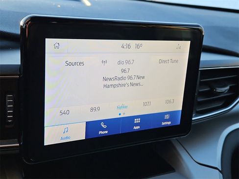 Used 2020 Ford Explorer XLT w/ Equipment Group 202A image 28