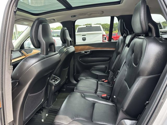 Used 2022 Volvo XC90 T6 Momentum w/ Climate Package AWD/4WD image 7