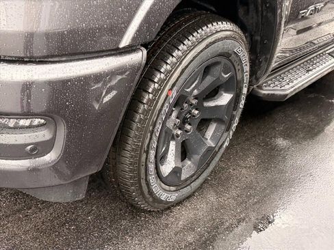 New 2026 RAM 1500 4x4 Crew Cab image 7