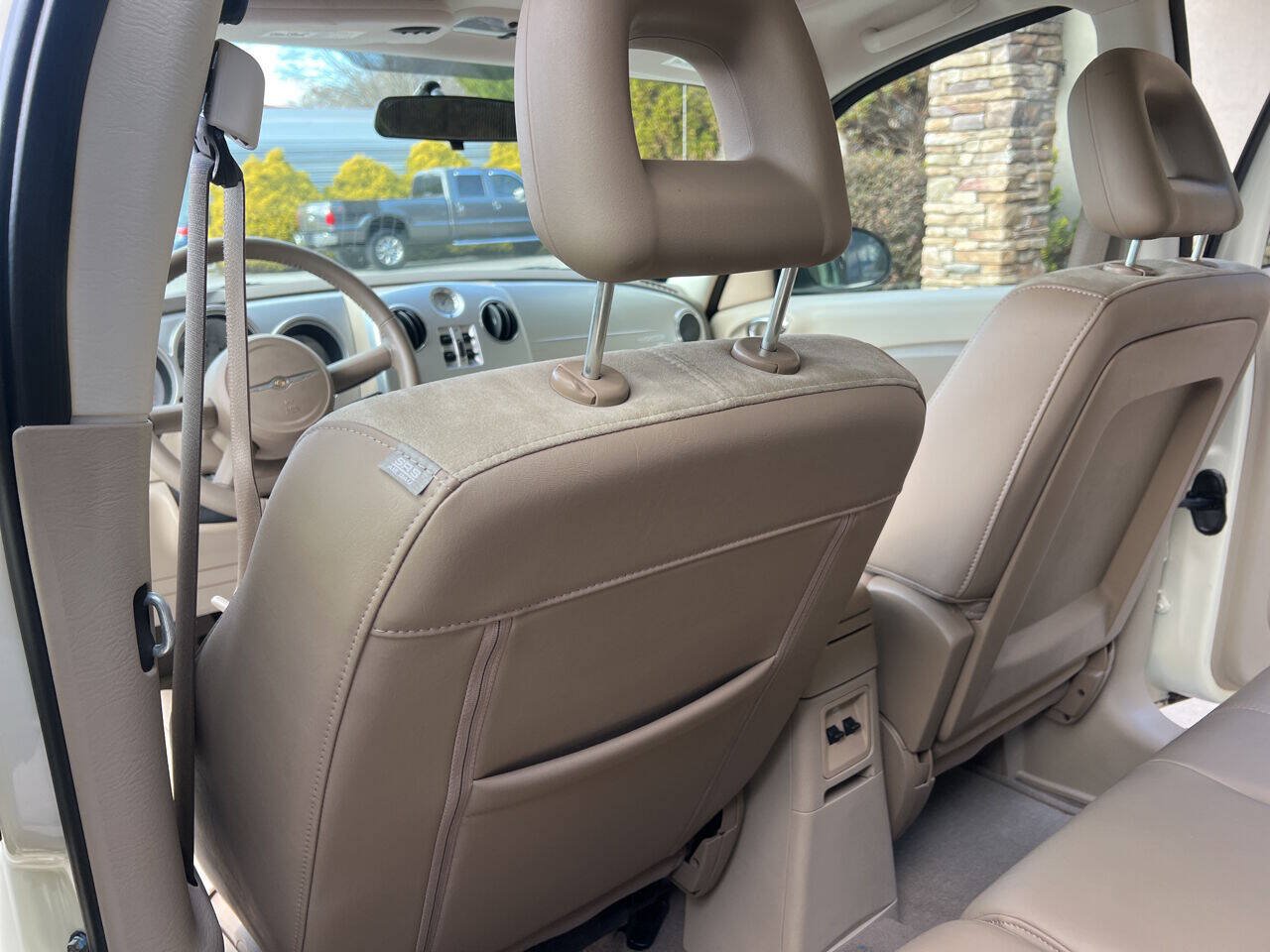 Used 2006 Chrysler PT Cruiser Limited FWD image 15