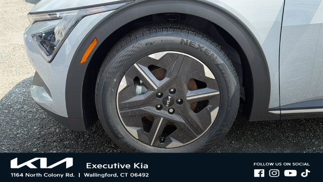 New 2026 Kia EV6 Light RWD image 8