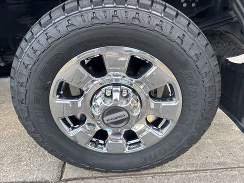 Used 2024 Ford F250 Lariat w/ Lariat Ultimate Package image 21