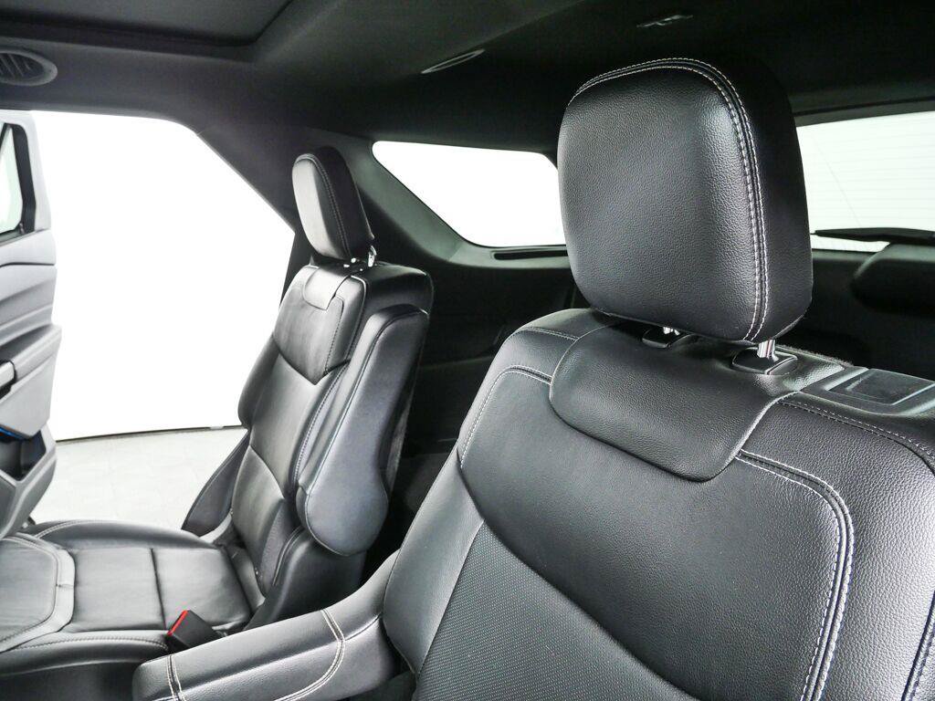 Used 2023 Ford Explorer ST w/ Equipment Group 401A AWD/4WD image 19