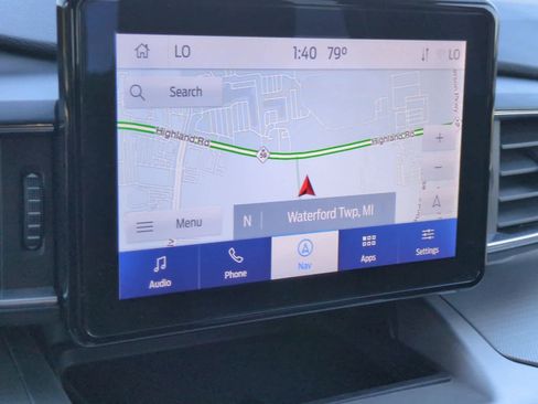 Used 2022 Ford Explorer XLT w/ Equipment Group 202A image 28