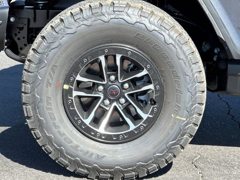 New 2026 Jeep Wrangler Unlimited Rubicon AWD/4WD image 24