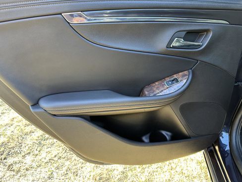 Used 2014 Chevrolet Impala LTZ image 21