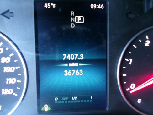 Used 2024 Mercedes-Benz Sprinter 2500 image 18