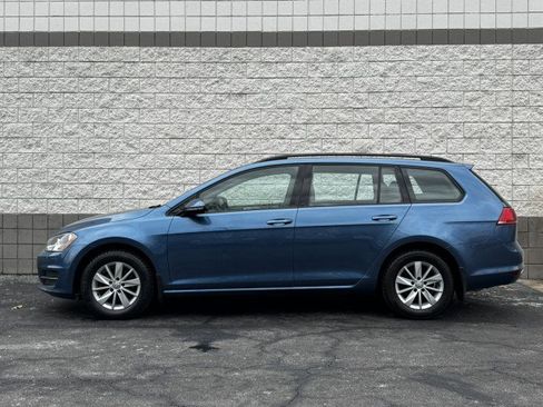 Used 2015 Volkswagen Golf S image 13