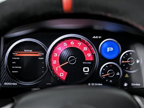 Used 2011 Nissan GT-R Premium image 30