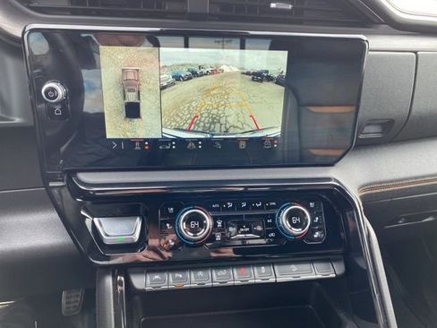 Certified 2025 GMC Sierra 1500 AT4 w/ Technology Package AWD/4WD image 27