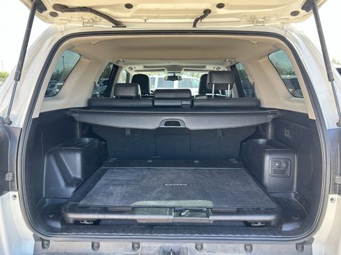 Used 2010 Toyota 4Runner Limited image 9