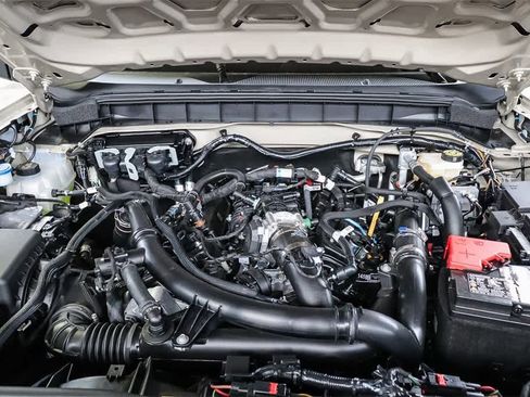 New 2025 Ford Bronco Badlands image 30