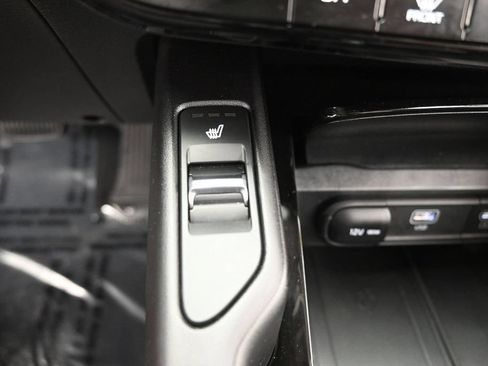 Certified 2024 Kia Telluride S w/ S Sunroof Package AWD/4WD image 32