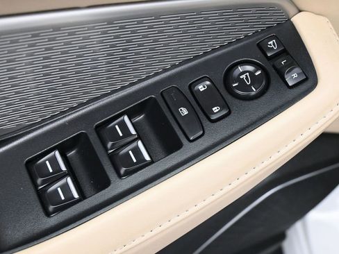 Used 2023 Acura MDX SH-AWD w/ Advance Package image 4