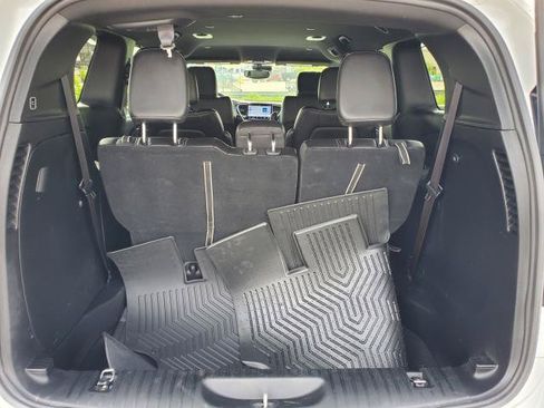 Used 2025 Chrysler Pacifica Select FWD image 27
