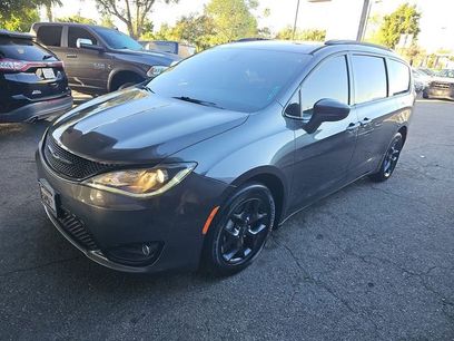 Used 2020 Chrysler Pacifica Touring-L w/ S Appearance Package