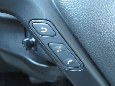 Used 2010 INFINITI G37 Convertible w/ Premium Pkg image 27