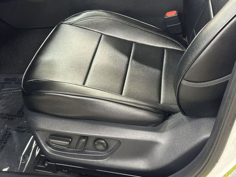 Used 2025 Toyota Camry LE image 18