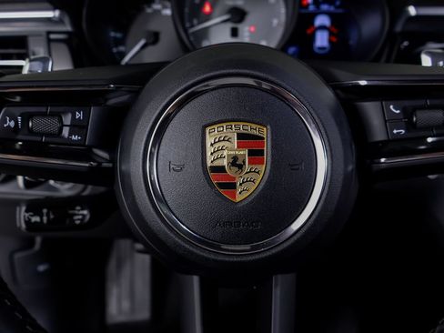 Certified 2023 Porsche Macan S AWD/4WD image 21