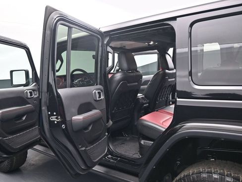 Used 2023 Jeep Wrangler Unlimited Rubicon 4xe AWD/4WD image 18