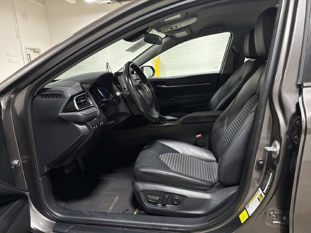 Used 2023 Toyota Camry SE FWD image 19